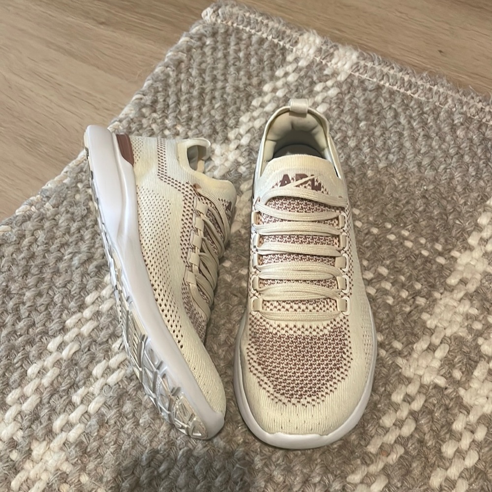 APL Techloom Breeze